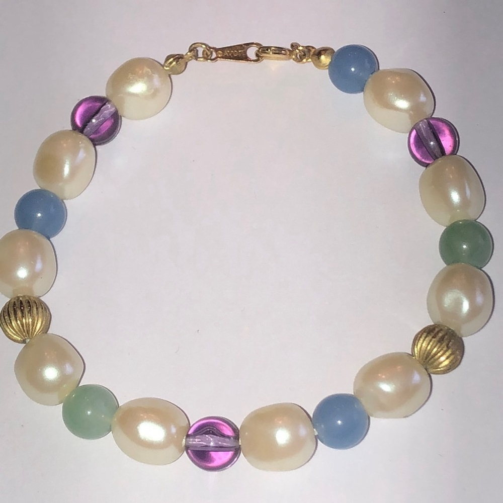 Avon Vintage Faux Pearl Purple Green Gold Tone Beaded Boho Bracelet
